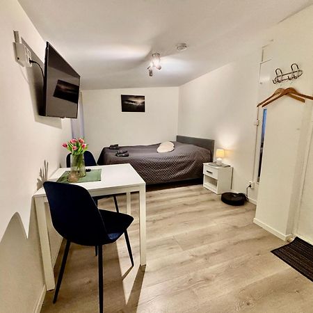 Litle Cozy Apartment In Alesund Exterior photo